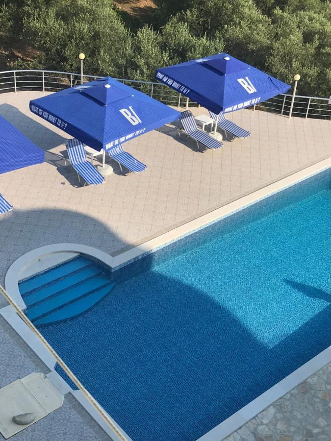 Hotel Vila Kafe Лукове Экстерьер фото