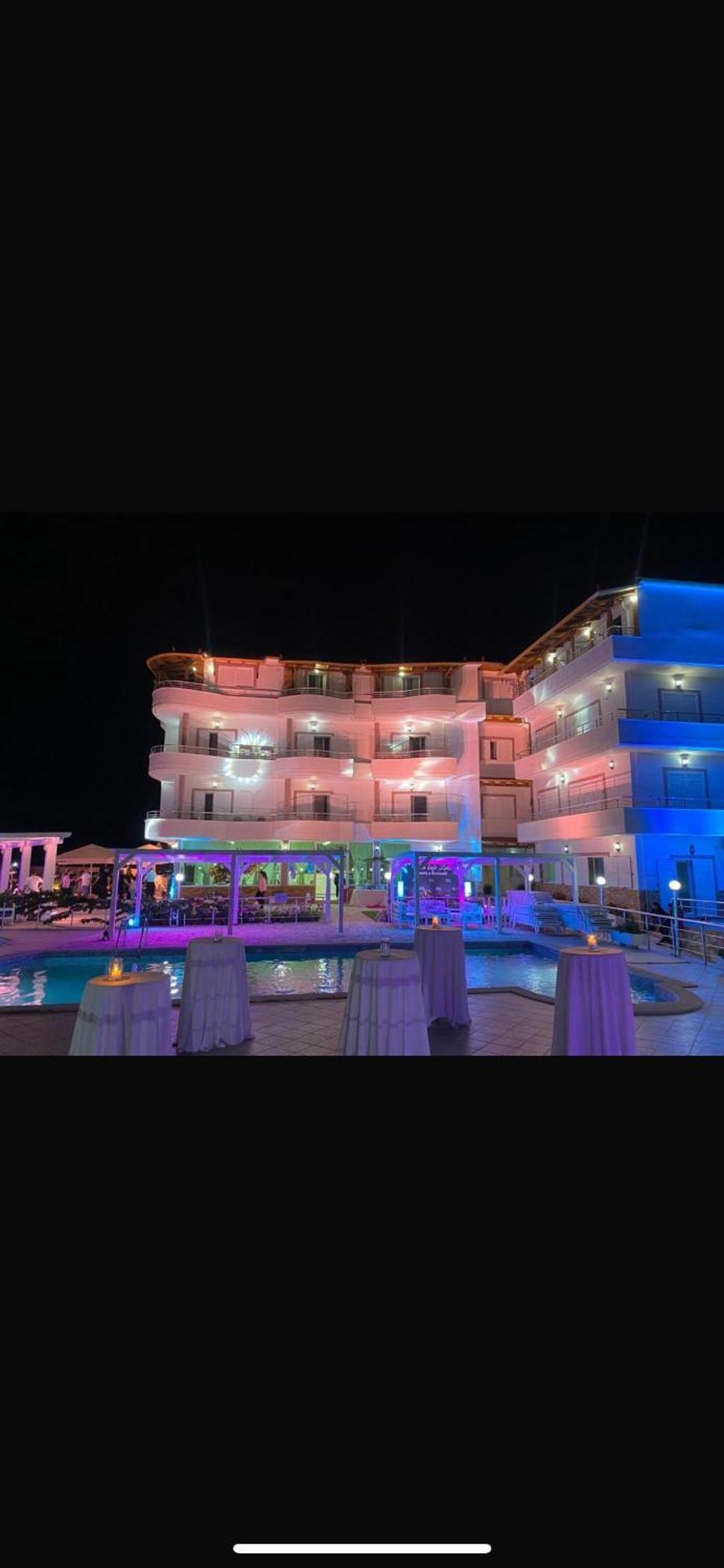 Hotel Vila Kafe Лукове Экстерьер фото