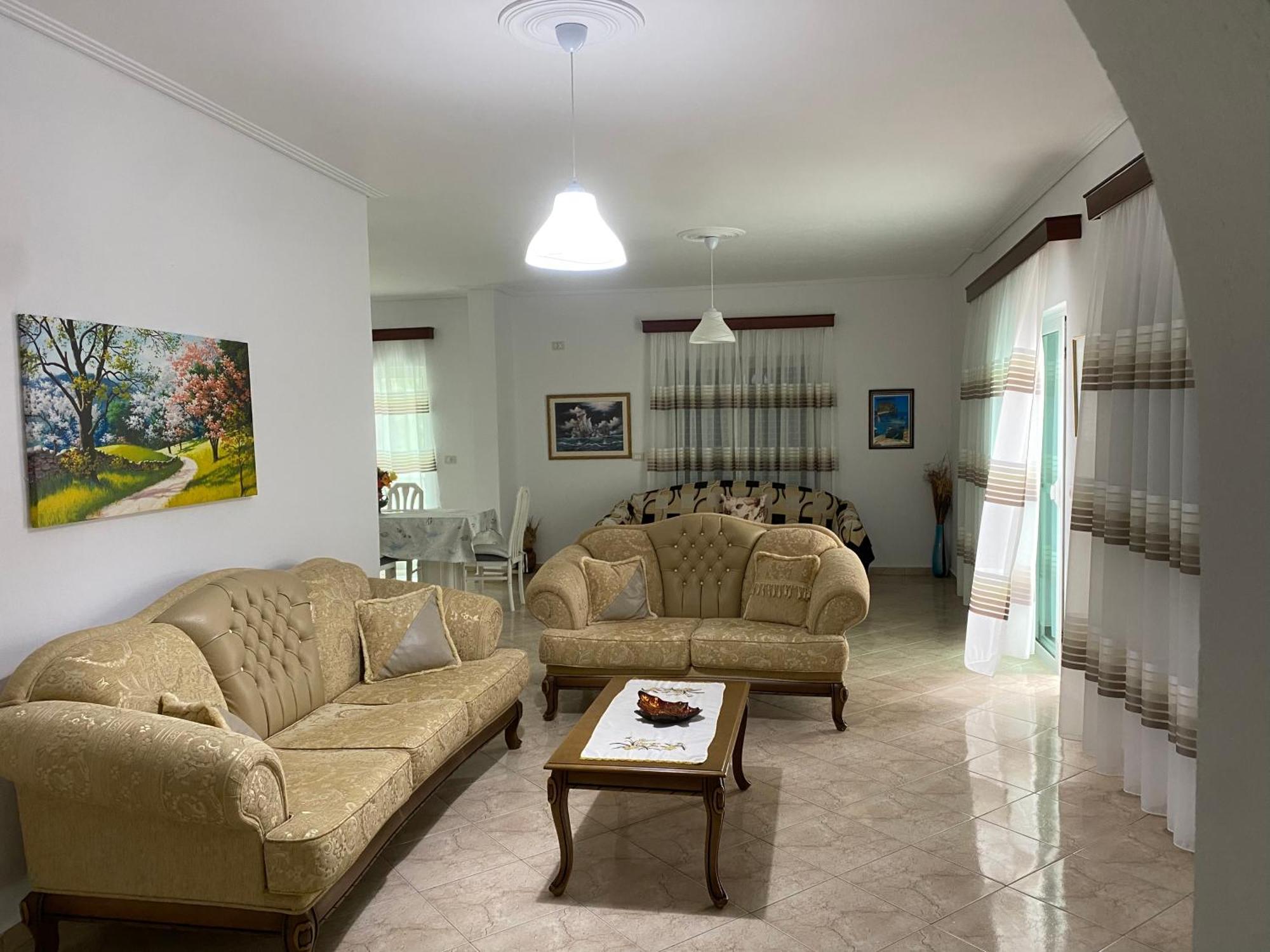 Hotel Vila Kafe Лукове Экстерьер фото