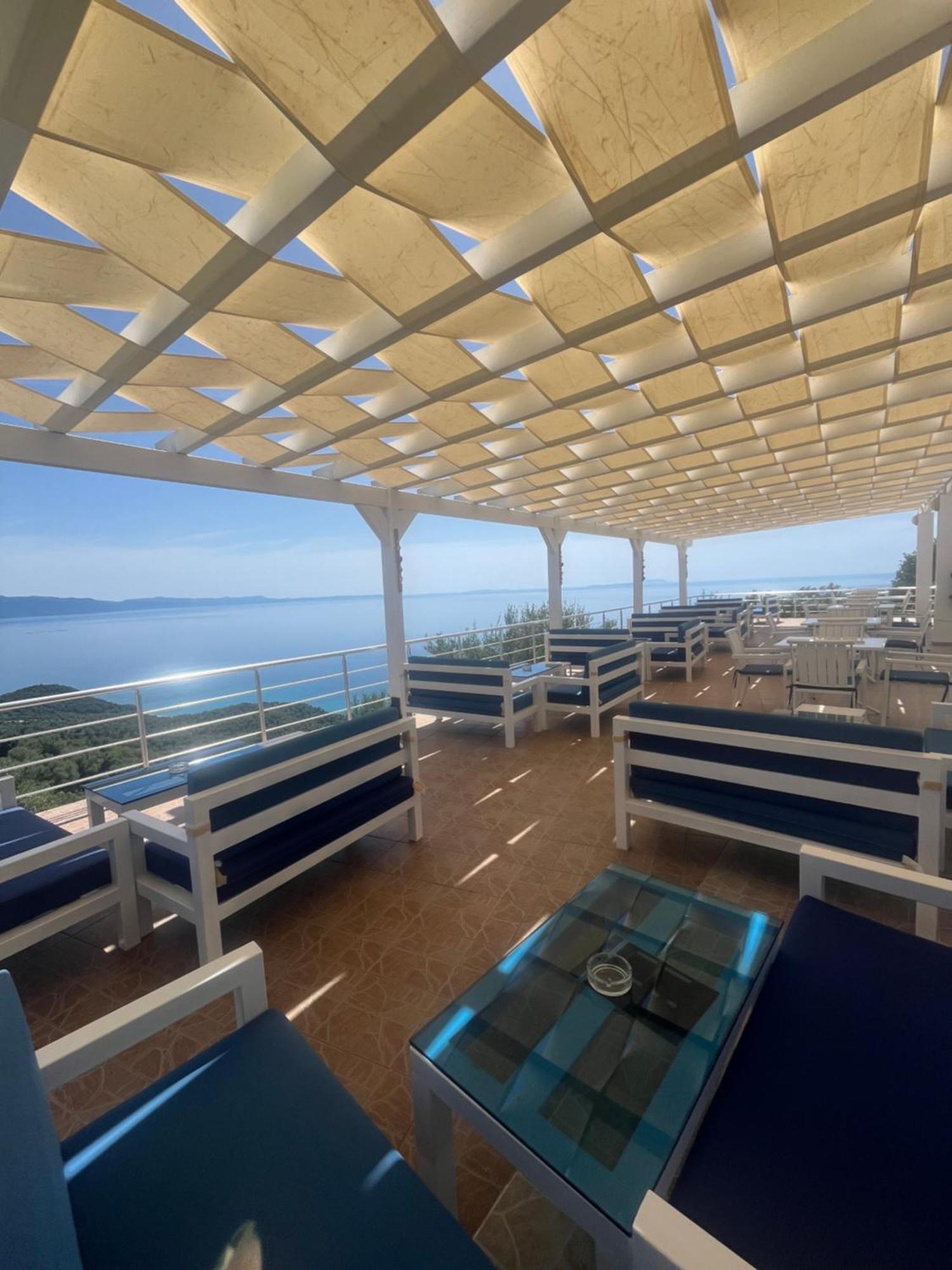 Hotel Vila Kafe Лукове Экстерьер фото