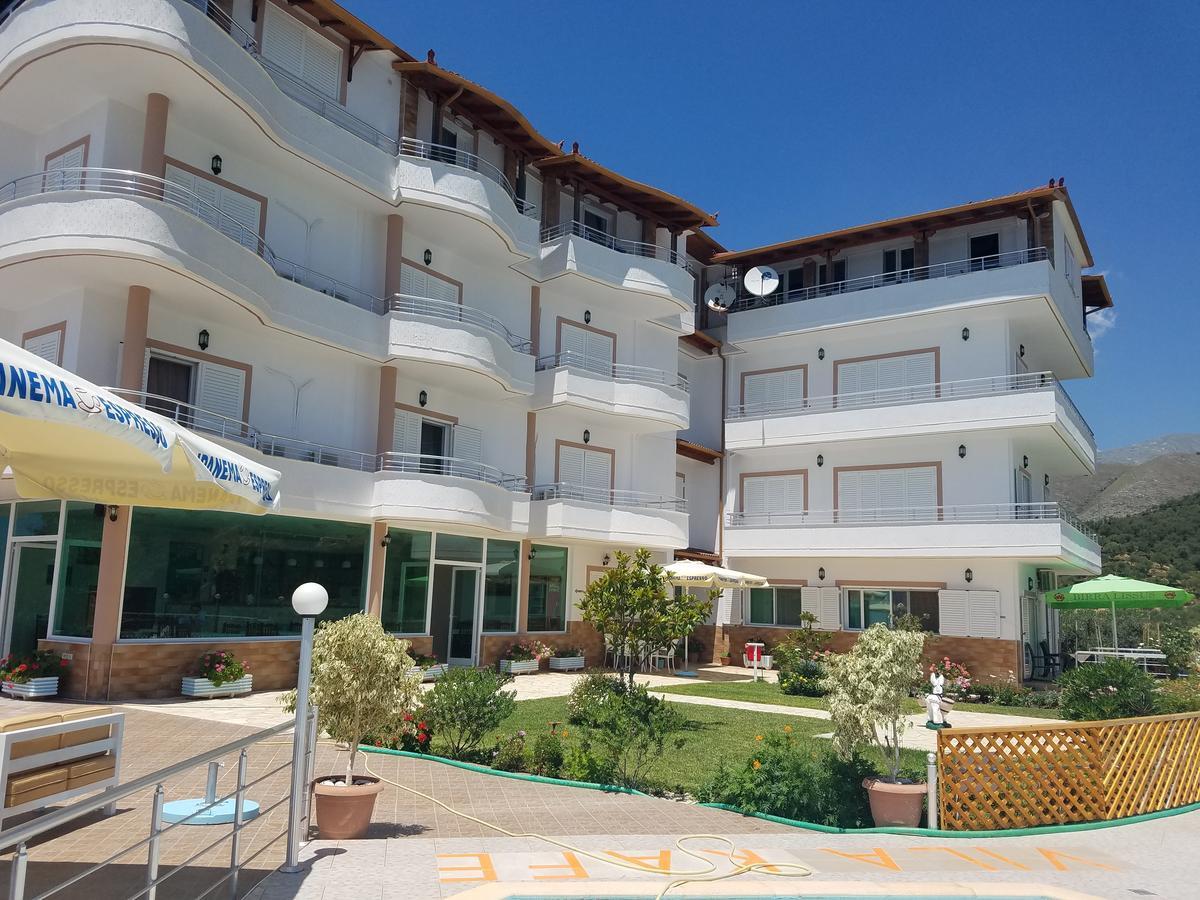 Hotel Vila Kafe Лукове Экстерьер фото