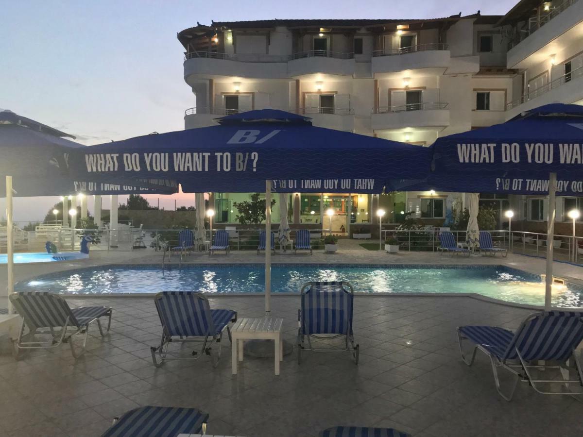 Hotel Vila Kafe Лукове Экстерьер фото